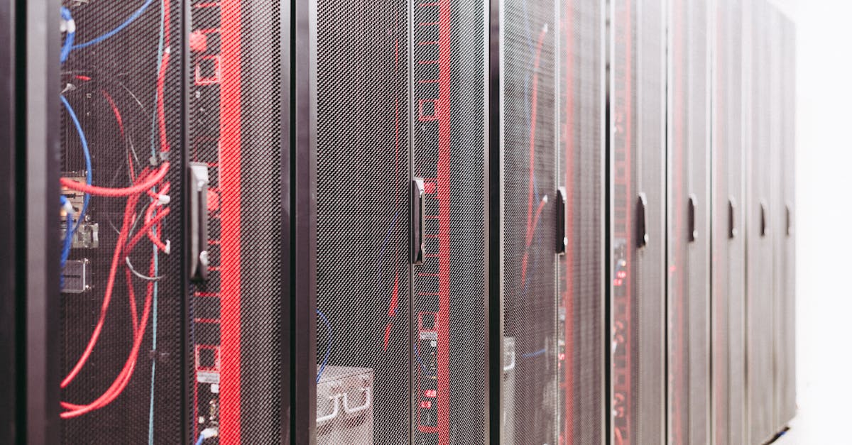 Salle de serveurs dans un data center sécurisé