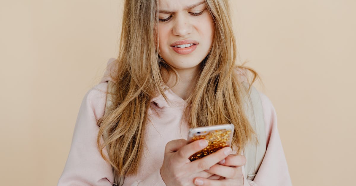 Manitoba contre l'IA et les jeunes : onde de choc pour la finance ?