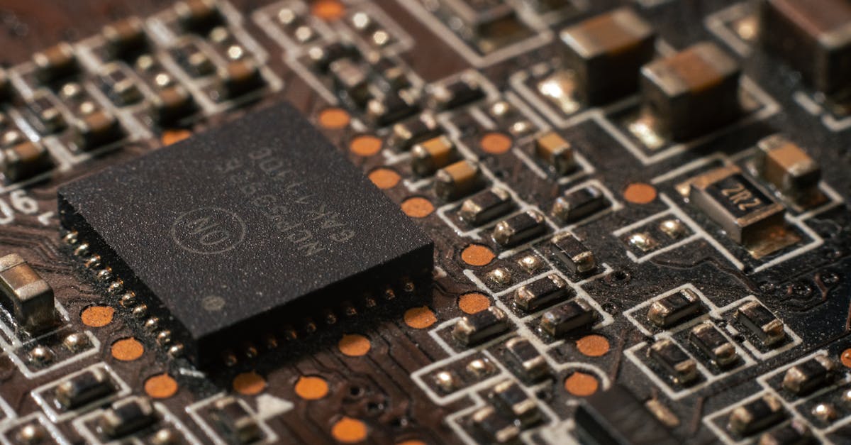 Gros plan sur une puce Nvidia avec des lignes de code IA en arrière-plan