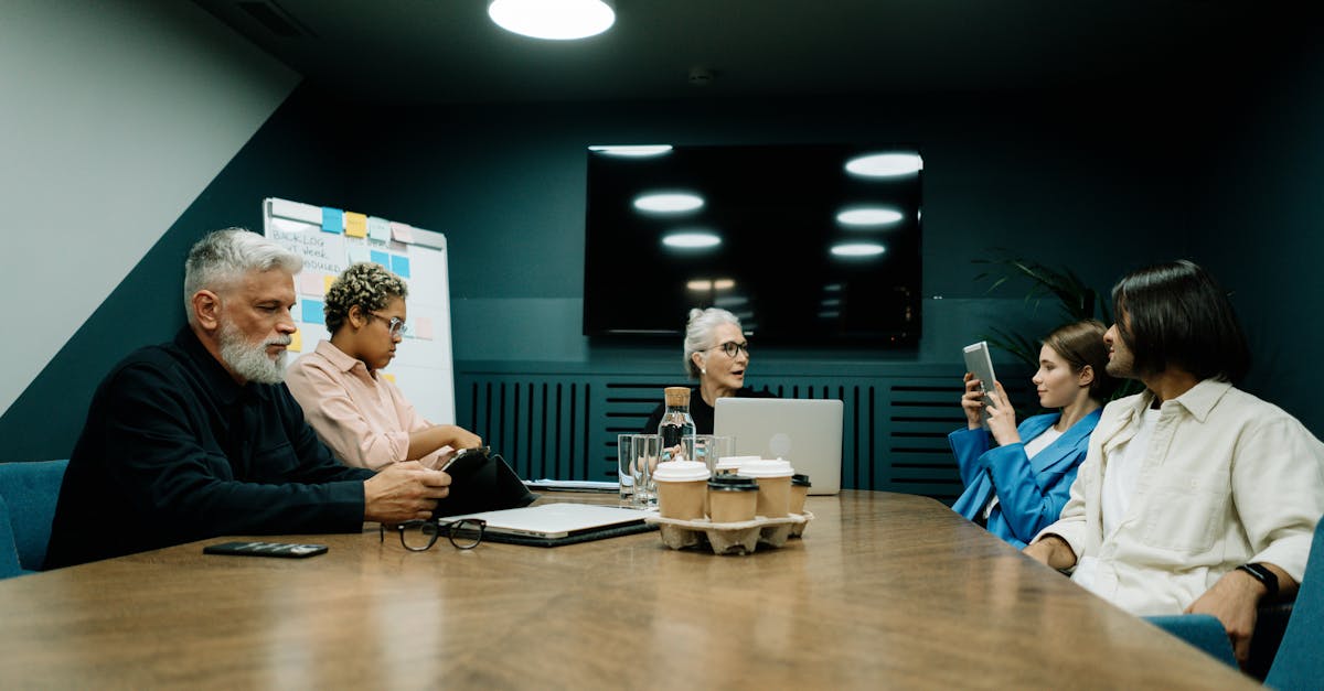 Sécurité enfants en ligne : Starmer réunit les géants US tech