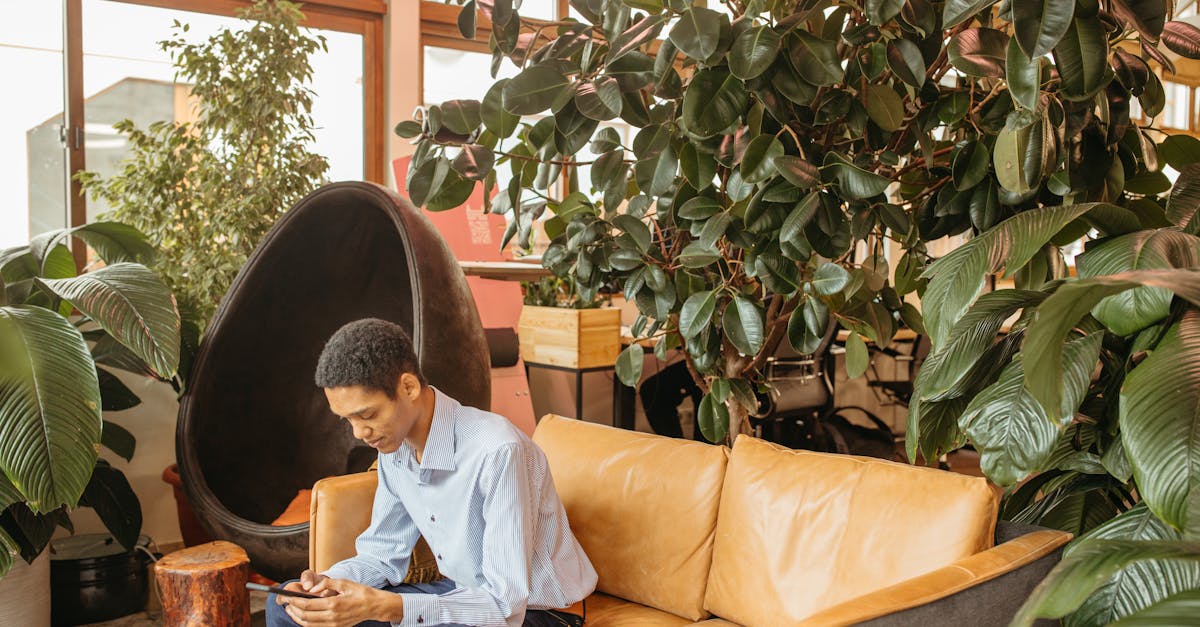 OpenAI : Le départ du chef de Sora et la quête d'un focus stratégique